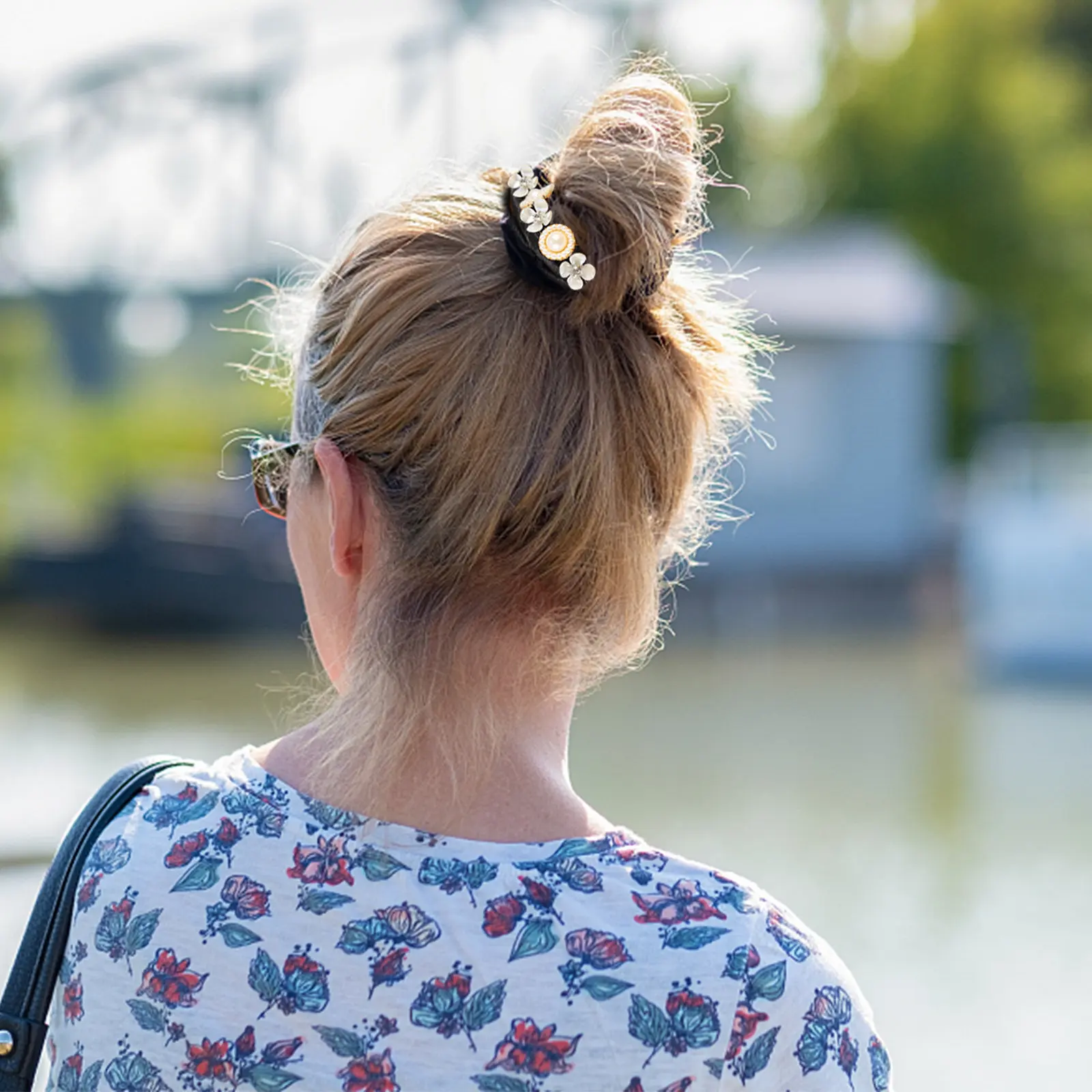 4Pcs Pearl Decorated Hair Bun Maker Lazy Twisting Band for Effortless Updo in Minutes Work Party Date Elegant Temperament Tool