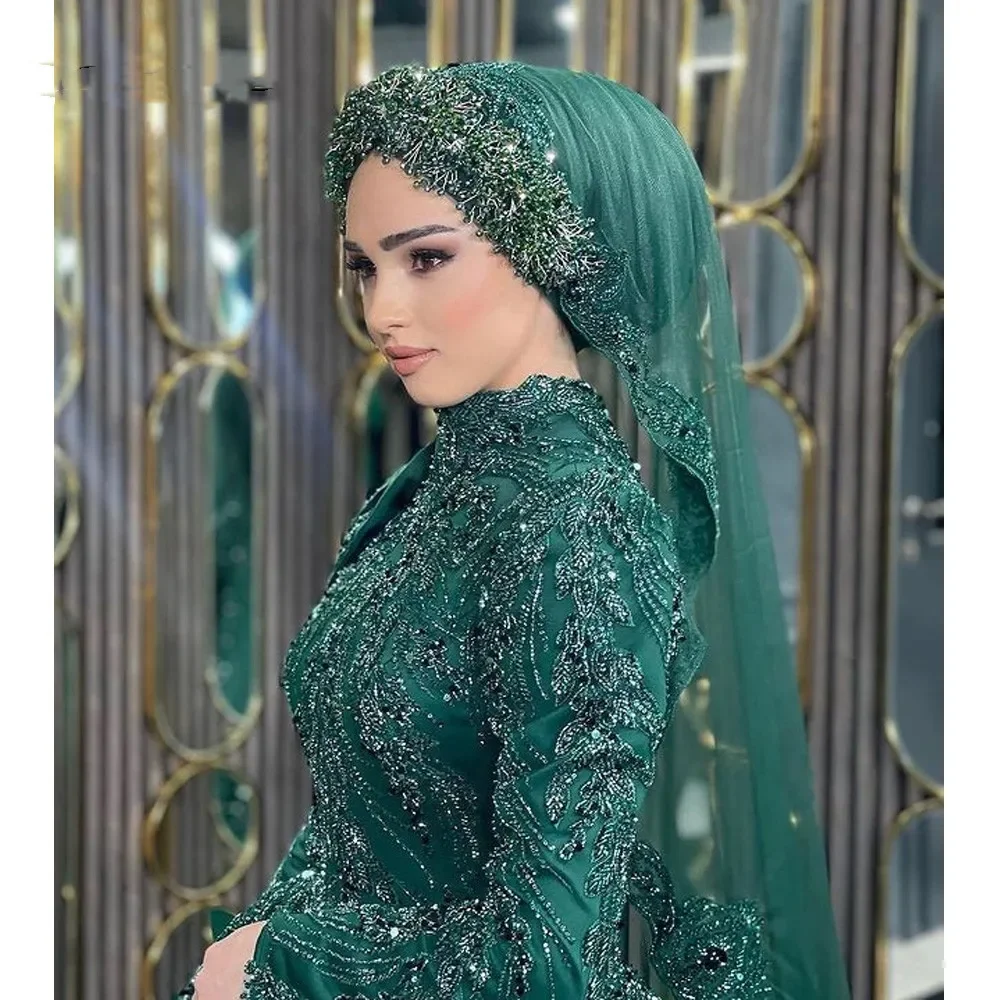 Customized Luxury Muslim Green Evening Dresses Ball Gowns Beaded Crystal Formal Prom Party Gown For Dubai Women Robe De Soiree