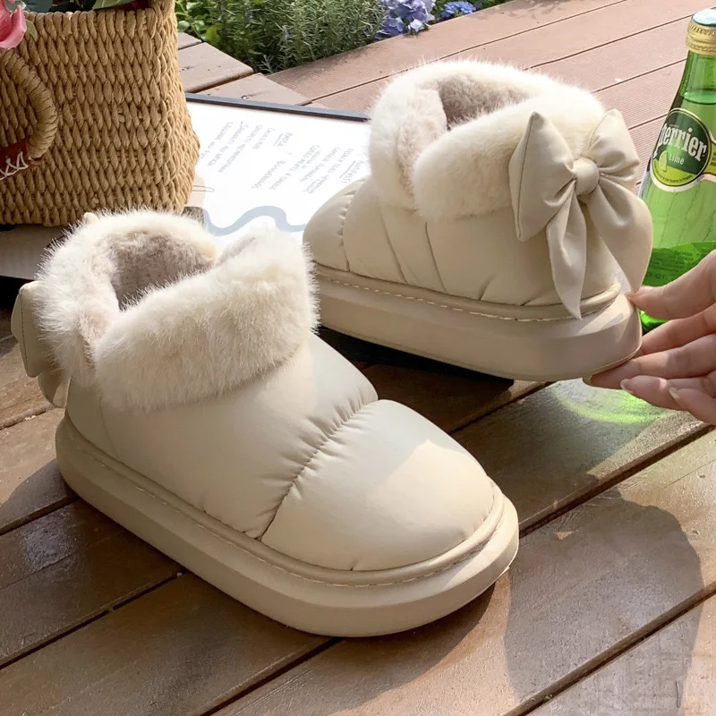 Botines cálidos y bonitos para mujer, zapatos de algodón con lazo de felpa cálidos, botas de nieve de barril corto de tela impermeable, novedad de 2024