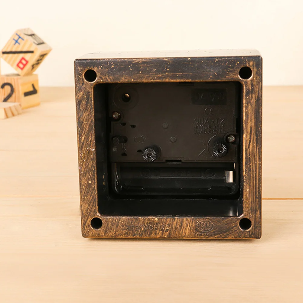 

Creative Forklift Truck Alarm Clock Retro Nostalgia Desk Clock Exquisite Workmanship and Delicate Decorative Adornment