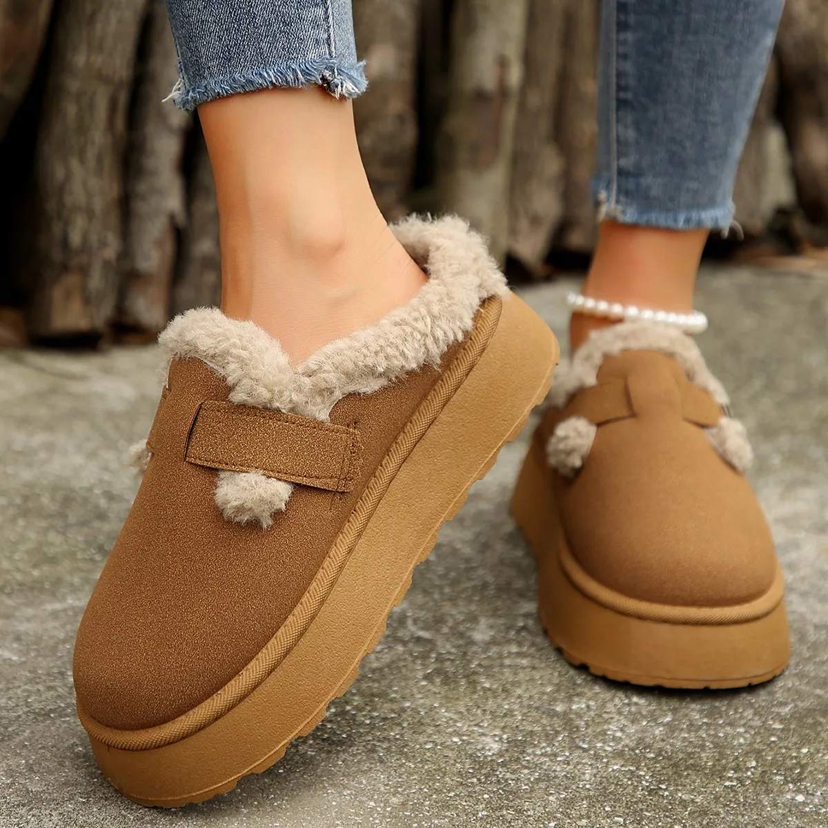 2024 New Luxury Winter women's Plush Fashion Retro Bean Shoes Cotton pantofole con suola piatta da donna Platform Zapatillas De Mujer