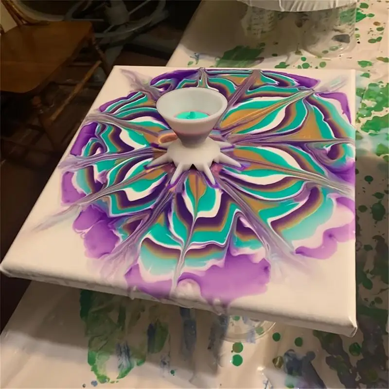 Mini-Acrylfarben-Gießbecher mit 7-Bein-Trichter-Design, langlebiger Kunststoff für kontrollierte Blumenmuster bei DIY-Kunstprojekten – Detail 5