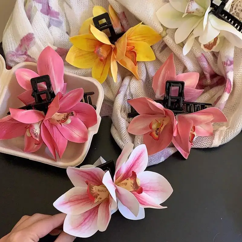 

New Flower Hair Claws For Women Fashion Light Luxury Side Clips French Elegant Temperament Head Accessories