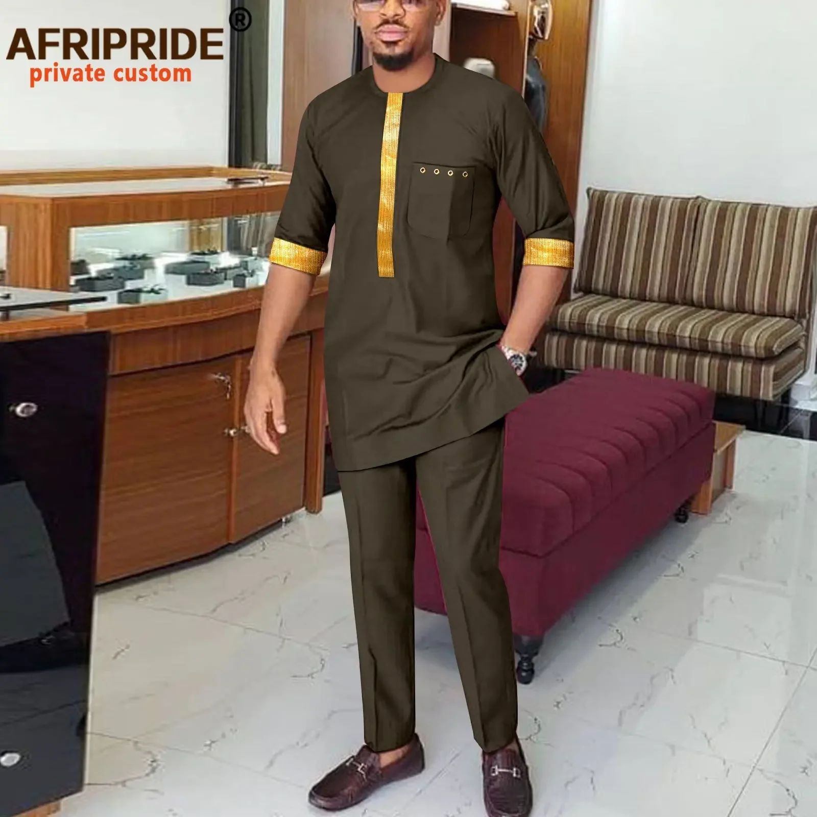 African Suits for Men Tracksuit Short Sleeve Embroidery Shirts and Pants Set Plus Size Casual Outfits Ankara Attire A2316031