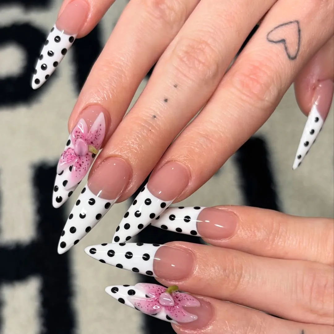 

10pcs Handmade 3D Petal Flower Press on Nails Long Stiletto Polka Dots Nail Pink Flowers Pressons Black White French Tips Nails