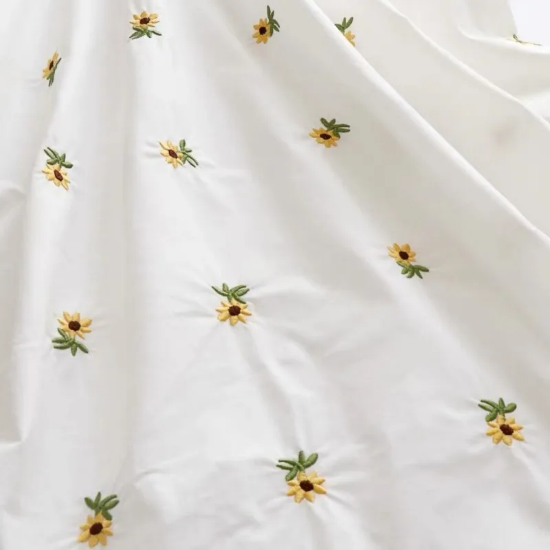 135x50cm Fresh Cotton EmbroideryGirl\'s Artificial Fabric, White Sunflower Tablecloth Women\'s Clothing Cloth