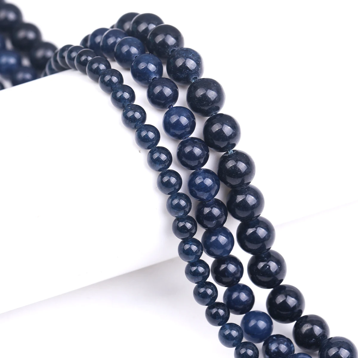 4 6 8mm Natursteinperlen in Saphirfarbe, blaue runde lose Perlen für Schmuckherstellung, DIY-Charms, Armbänder, 15'' – Detail 2