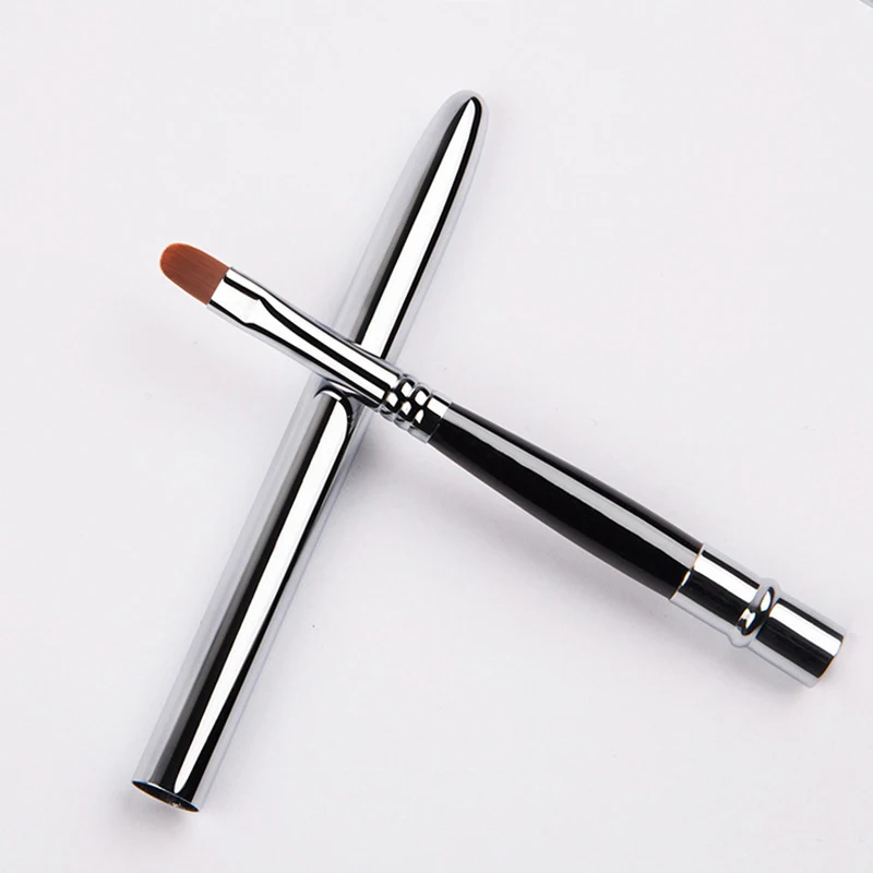 New Portable Retractable Makeup Brush-Eyeshadow Lip Gloss Tool with Adjustable Lips Brush & Protective Cover for Beauty Cosmetic