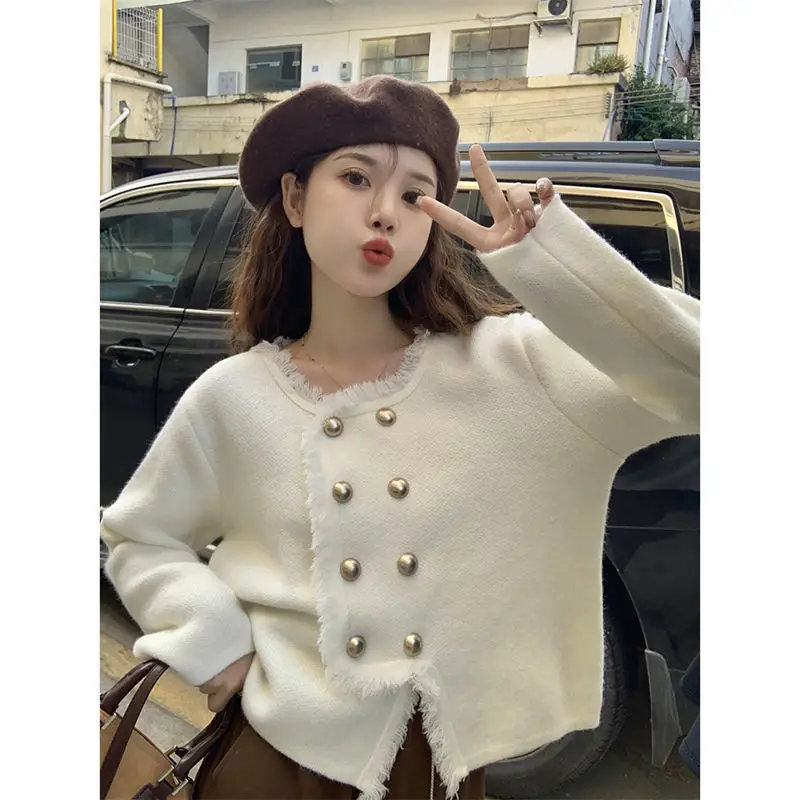 Autumn New Women\'s Wear Small Fragrant Wind Flowing Su Double Breasted Round Neck Knitted Sweater Winter Fashion Loose Top