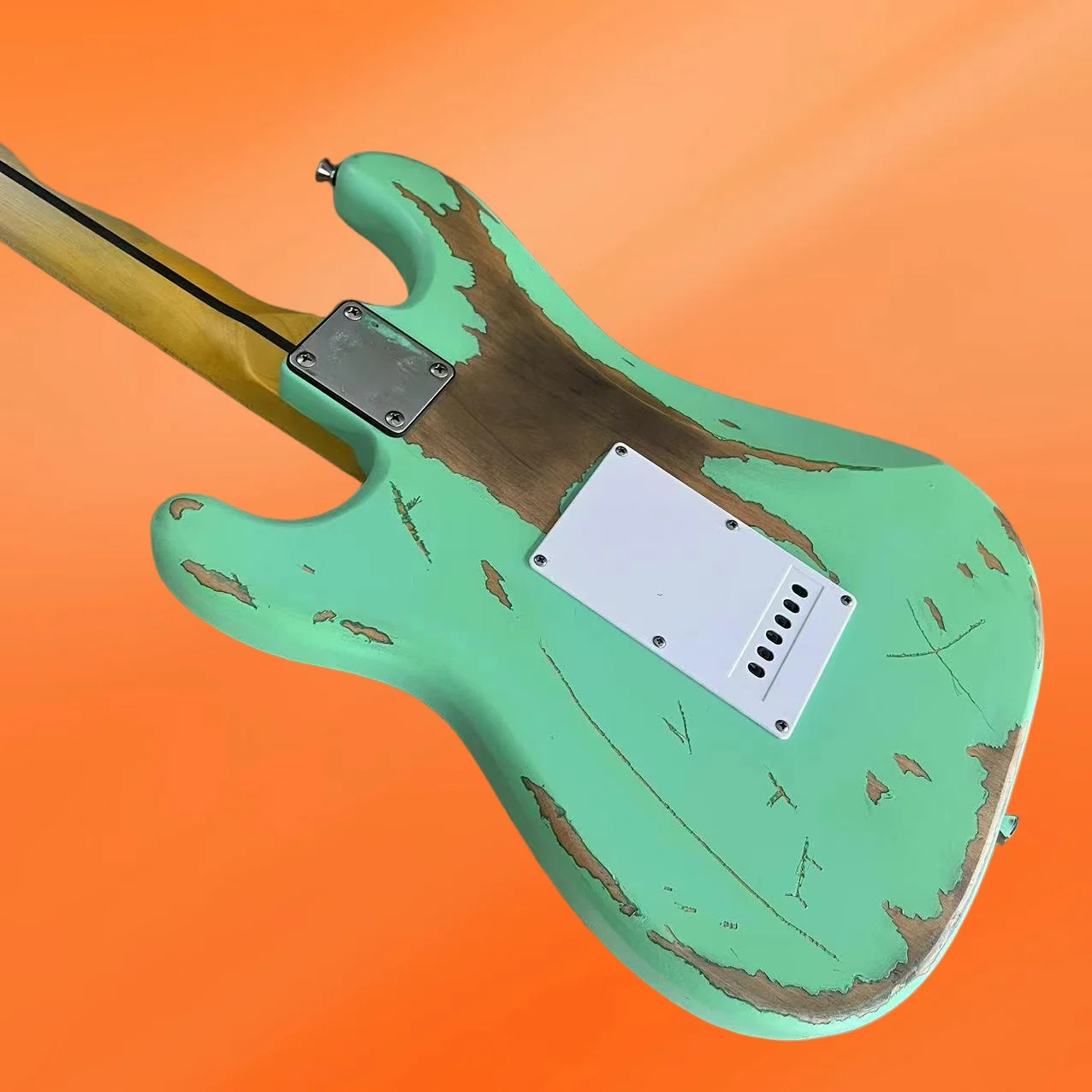 جيتار أخضر عتيق جديد لعام 2026 مصنوع من خشب القيقب مصنوع بحرفية رائعة (أو صناعة متقنة)