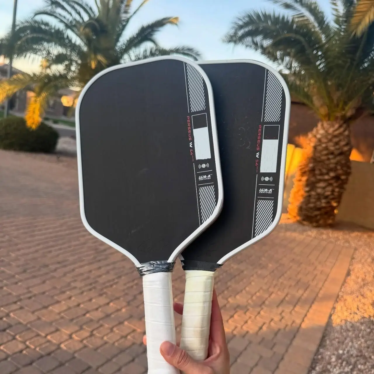 

Yura POR IV Carbon Fiber Professional Pickleball Paddle 4th Generation Co-Branded Pickleball Paddle Series
