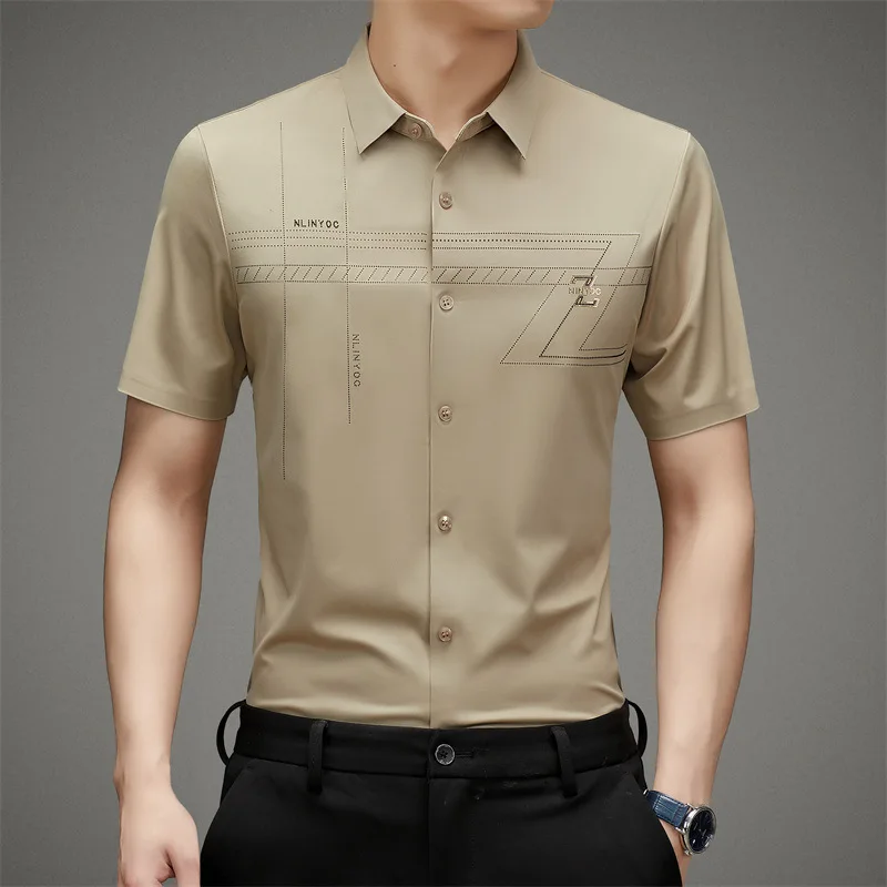 Camiseta de manga corta con cuello vuelto para hombre, camisa informal de negocios, ligera, de seda de hielo, Color sólido, verano, 2023