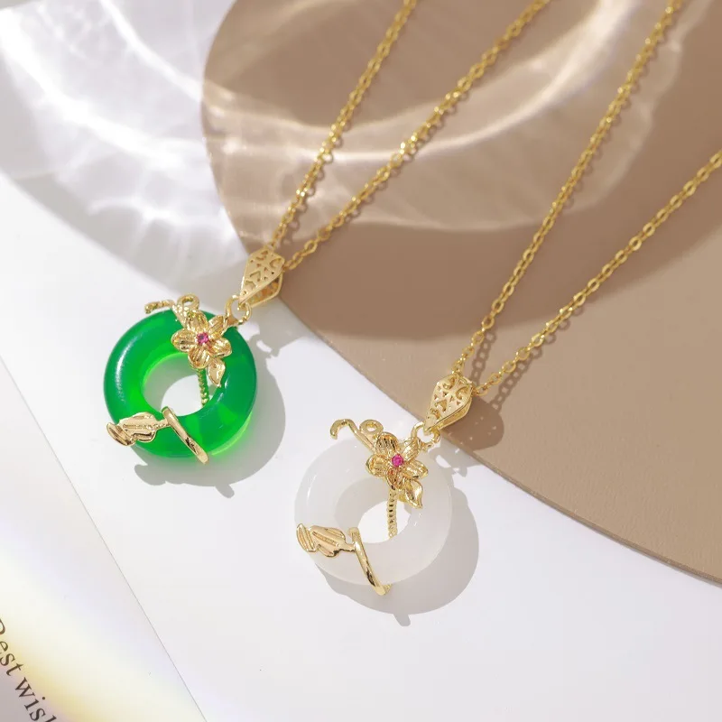 European and American Fashion Stainless Steel Necklace Temperament High-end Butterfly Flower Pendant Versatile Clavicle Chain
