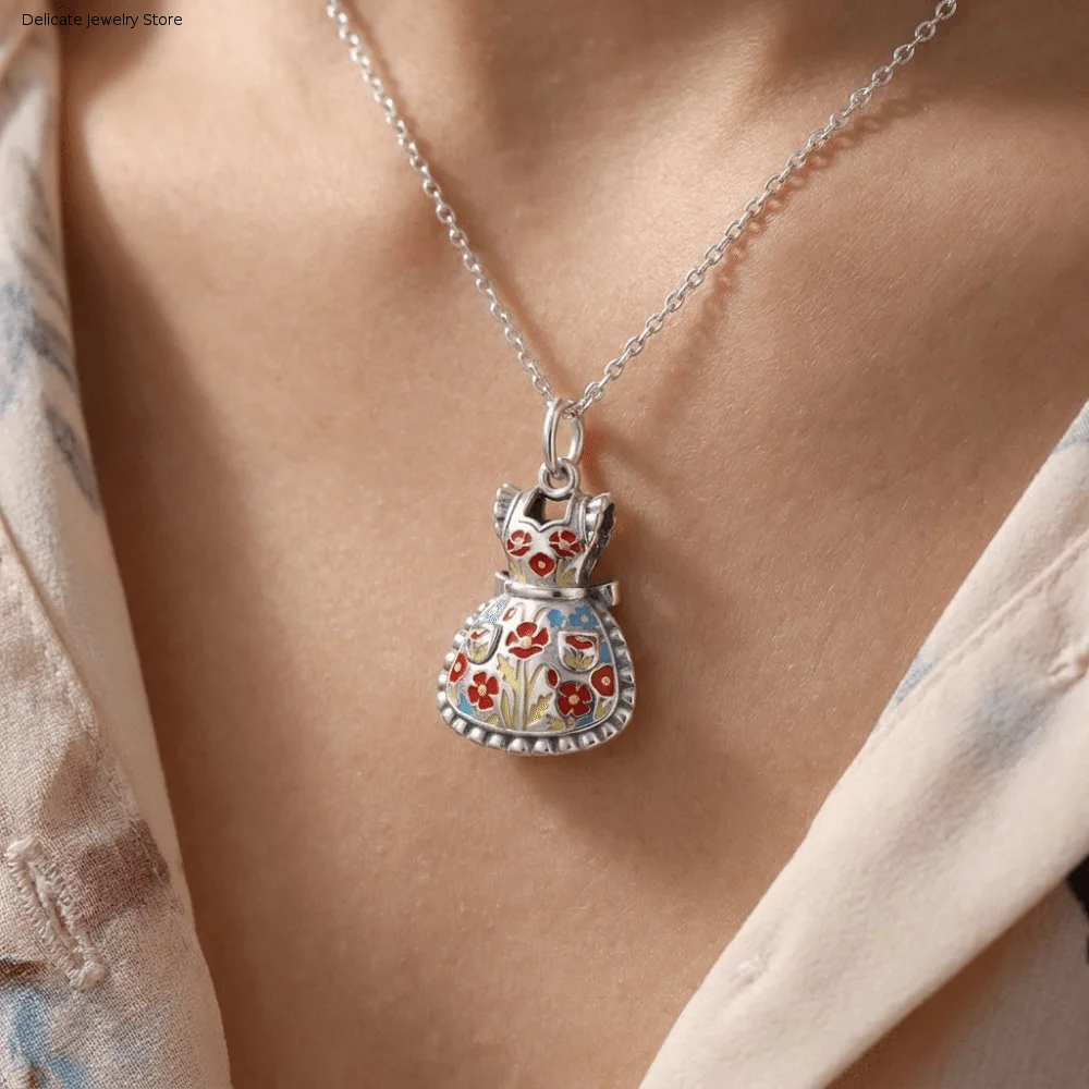 Chic Stainless Steel Cartoon Pendants Miniture British Theme Jewelry Making Charms Enamel Material London Theme DIY Charm Girl