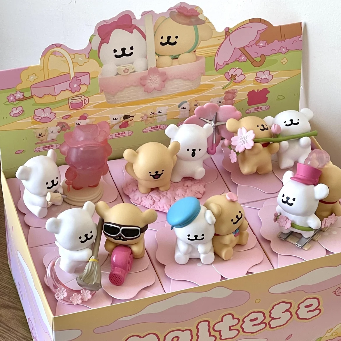 FUNISM Maltese Cherry Blossoms Serie Blind Box Spielzeug Niedliche Welpen-Puppe Hunde-Figuren Sammlung Weihnachtsgeschenke