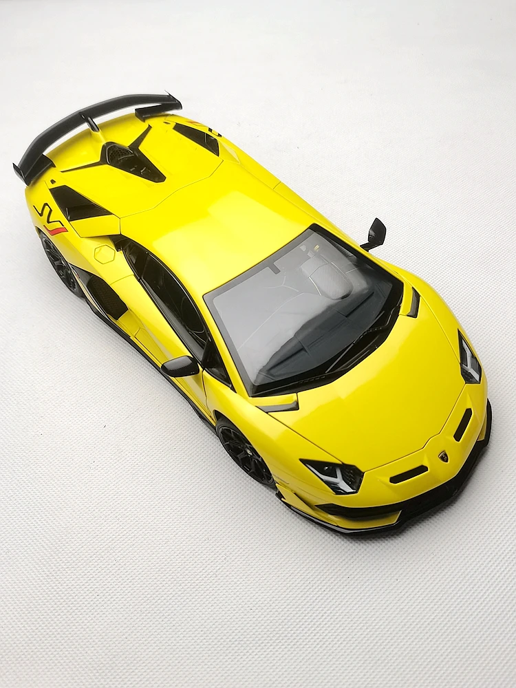 AUTOart Alto 1/18 Lamborghini AVENTADOR SVJ simulation car model ABS material car models Collection Gift Accessories Miniature