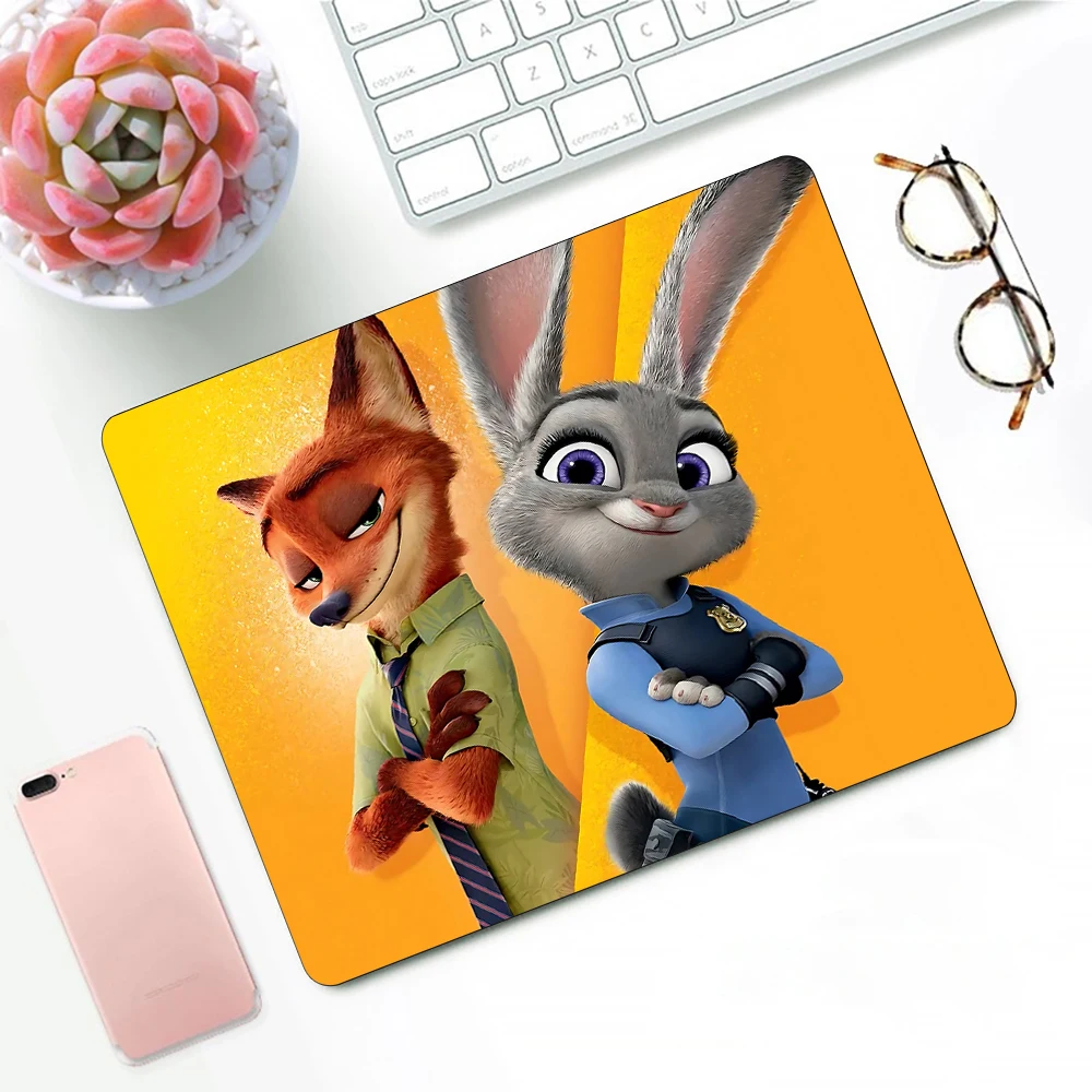 Disney zootopia gaming mouse pad xs pequeno mousepad para pc gamer decoração de mesa escritório mouse tapete deskmat