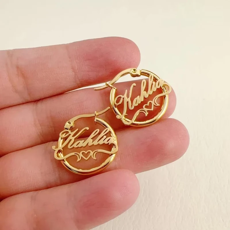 Acheerup anting-anting Hoop nama kustom untuk wanita anak perempuan anting-anting Hati huruf dipersonalisasi baja tahan karat perhiasan hadiah ulang tahun 2025