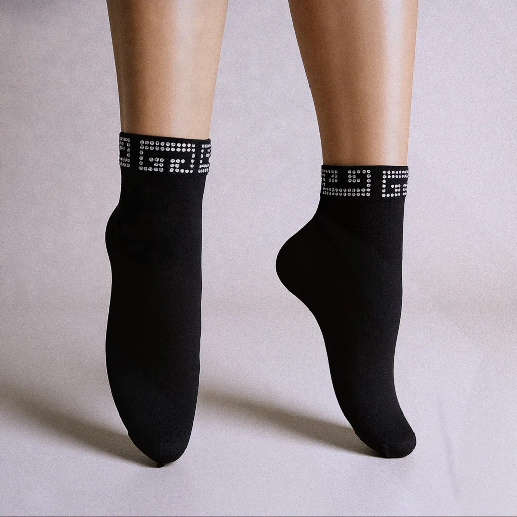 Czarne aksamitne skarpetki do kostki z białymi cyrkoniami w stylu chińskim, 120 den, błyszczące obuwie dla kobiet.