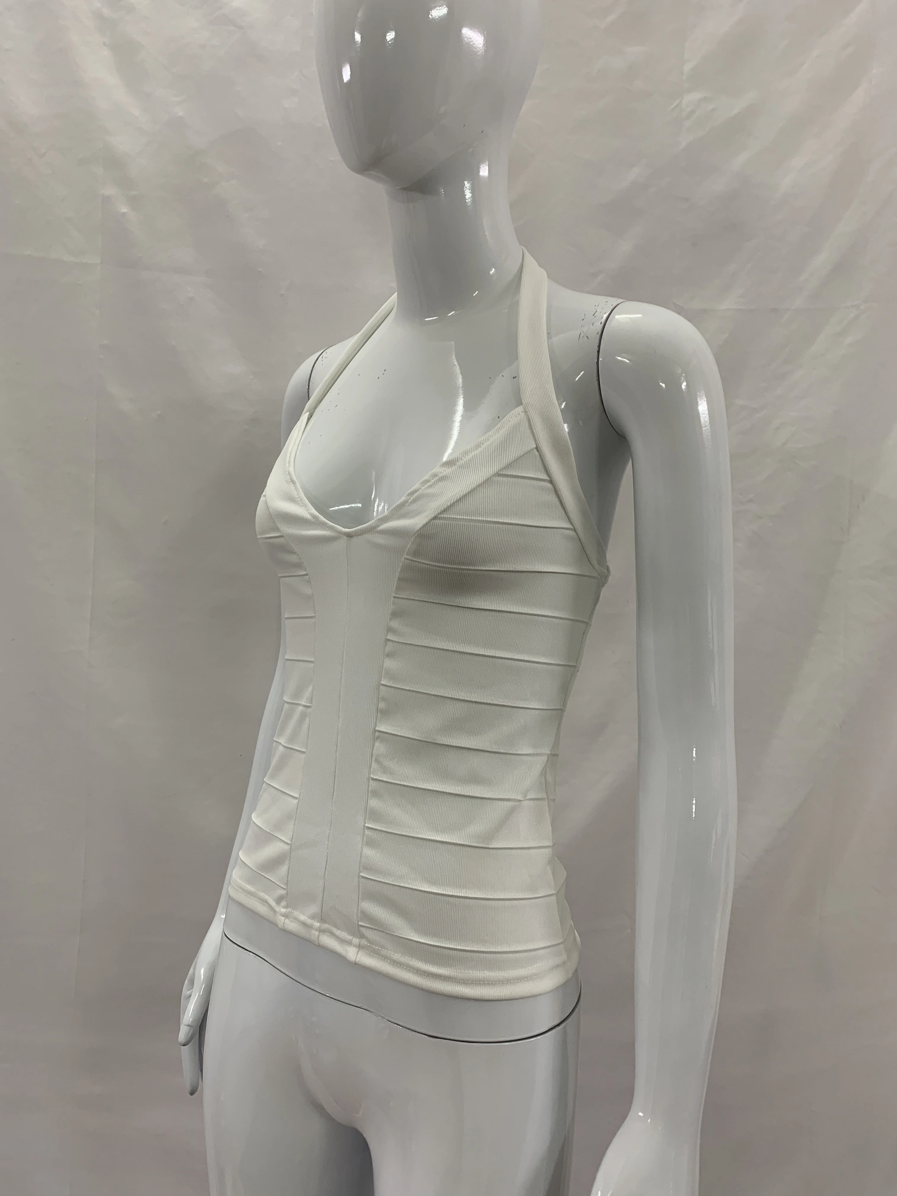 Damen Neckholder-Crop-Top mit V-Ausschnitt, Bandage-Design, ärmellos, figurbetont, für Nachtclub-Partys, als Camisole für den täglichen Streetwear-Look – Detail 9