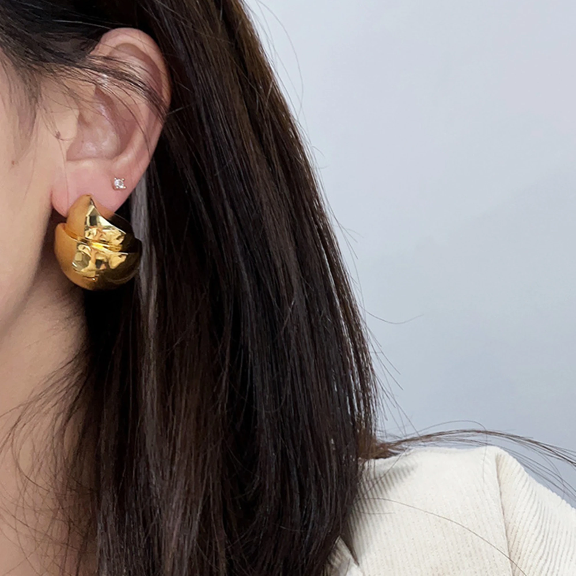 Vintage Jewelry Metal Gold Plated Smooth Geometric Earrings for Women Europe and America Personality Unique Fashion Accessories