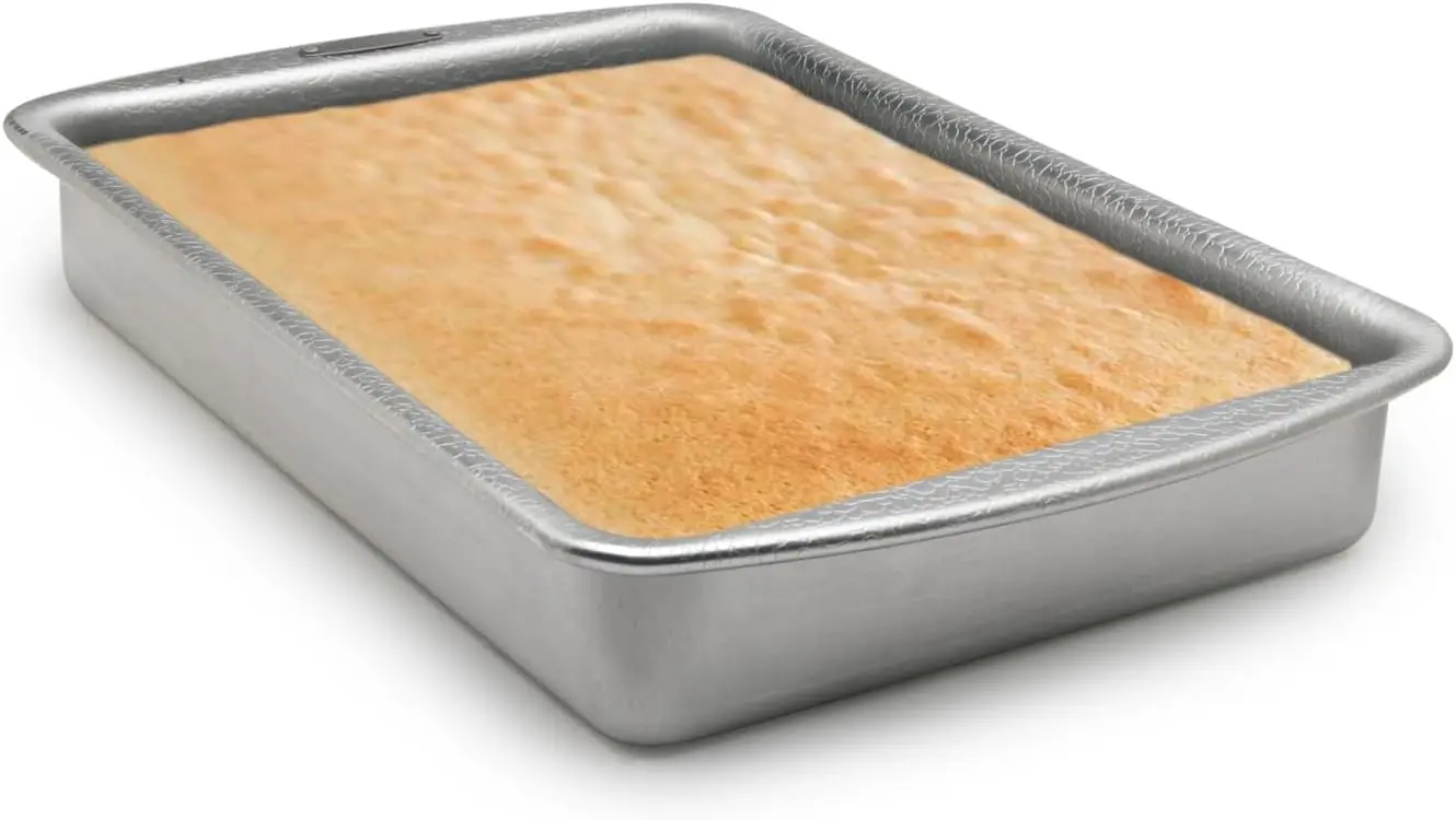 

9x13 Inch Commercial Grade Aluminum Cake Baking Pan for Professional and Home Use