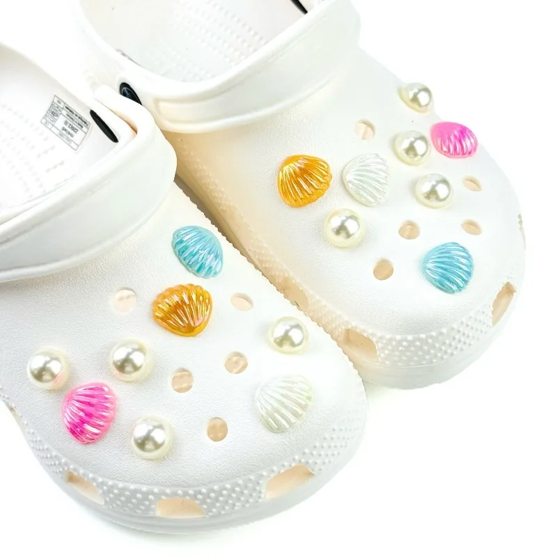 

Набор из 16 летних модных украшений для обуви: милые цветные ракушки, жемчуг, 3D-аксессуары для кроксов, декоративные застежки для самостоятельного творчества