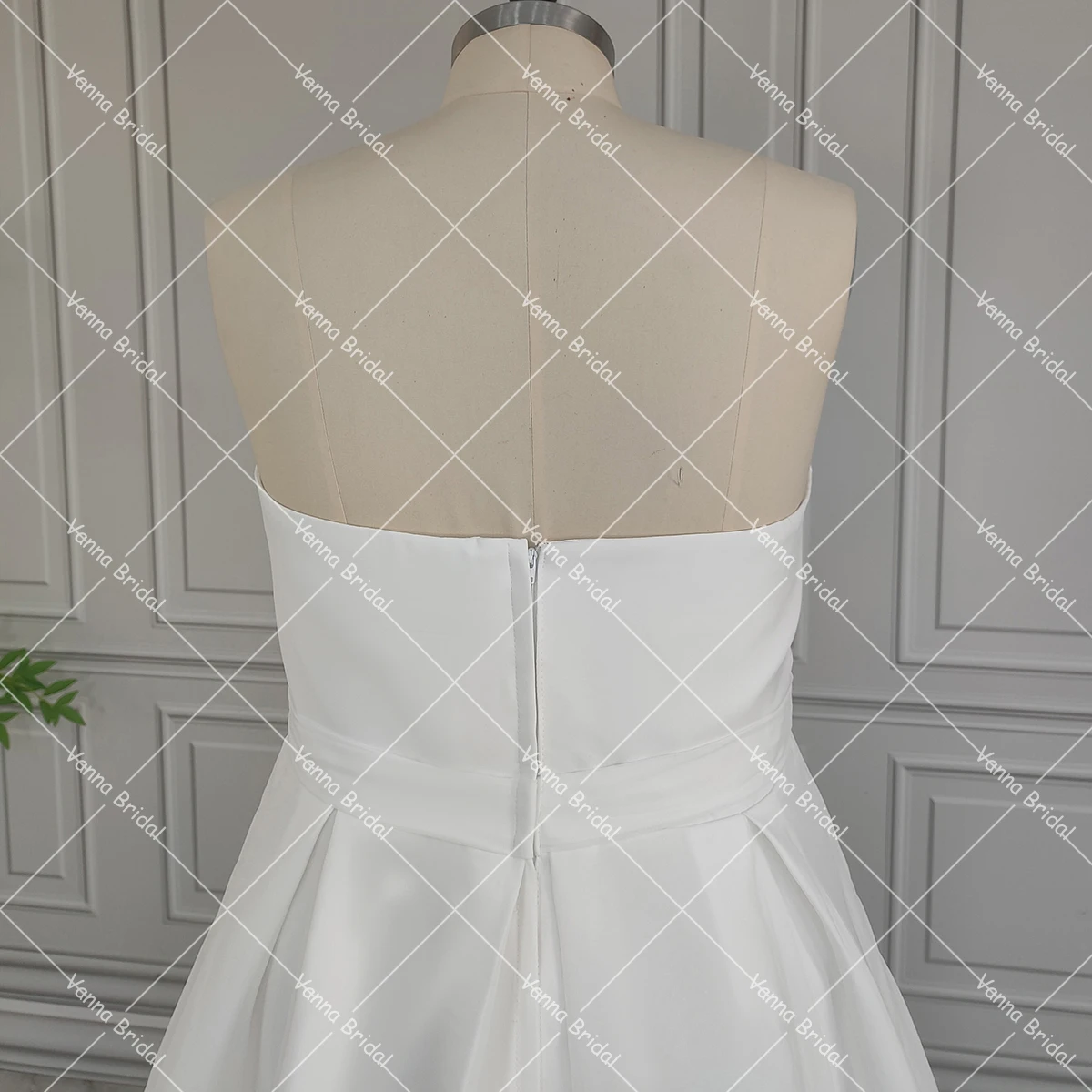 Custom Made Strapless cetim vestido de casamento Plus Size