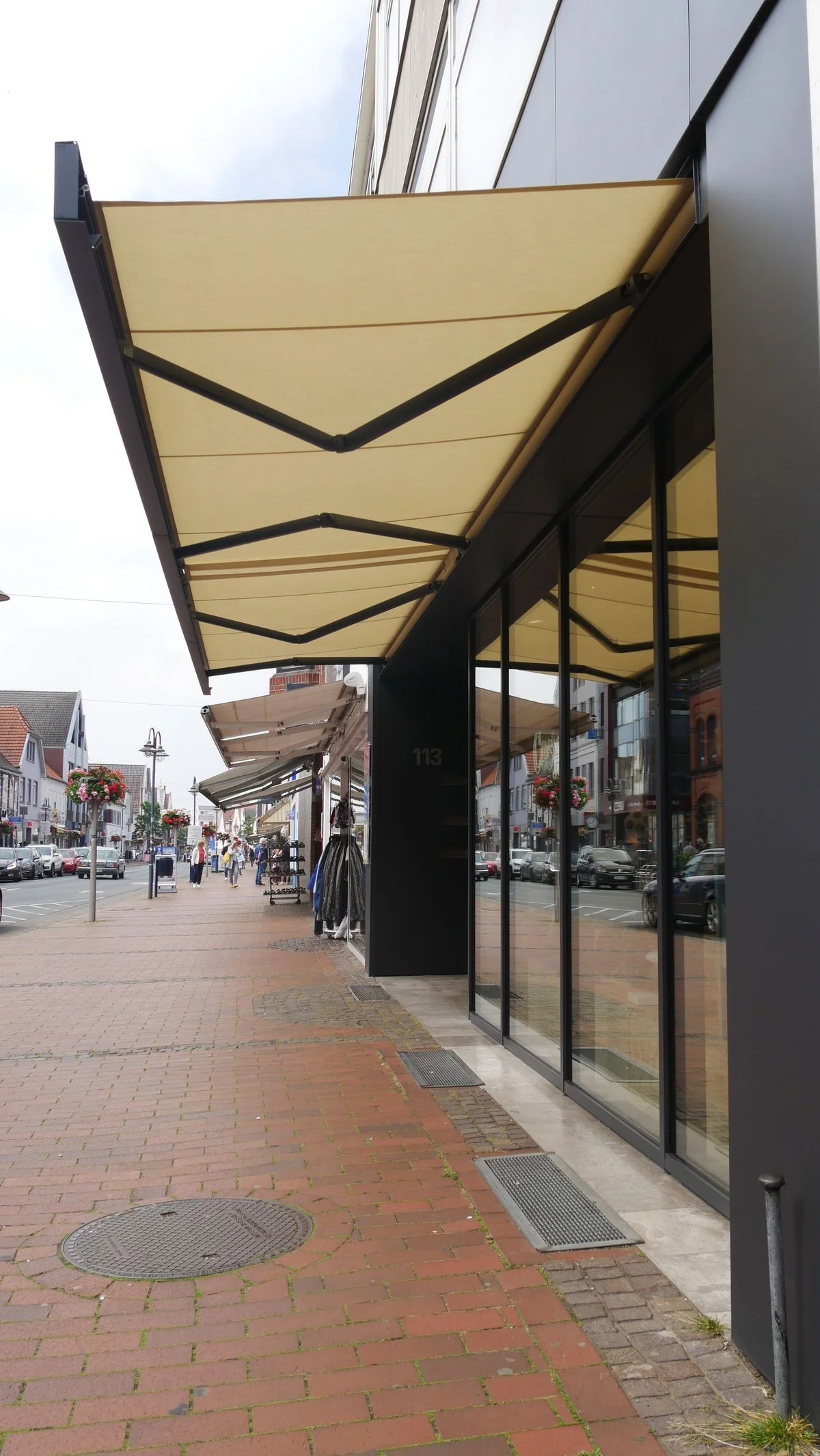 

Full Cassette Awning Retractable Arm Awning LED Light Motorized Outdoor Electric Waterproof Acrylic Fabric Extendable Awnings