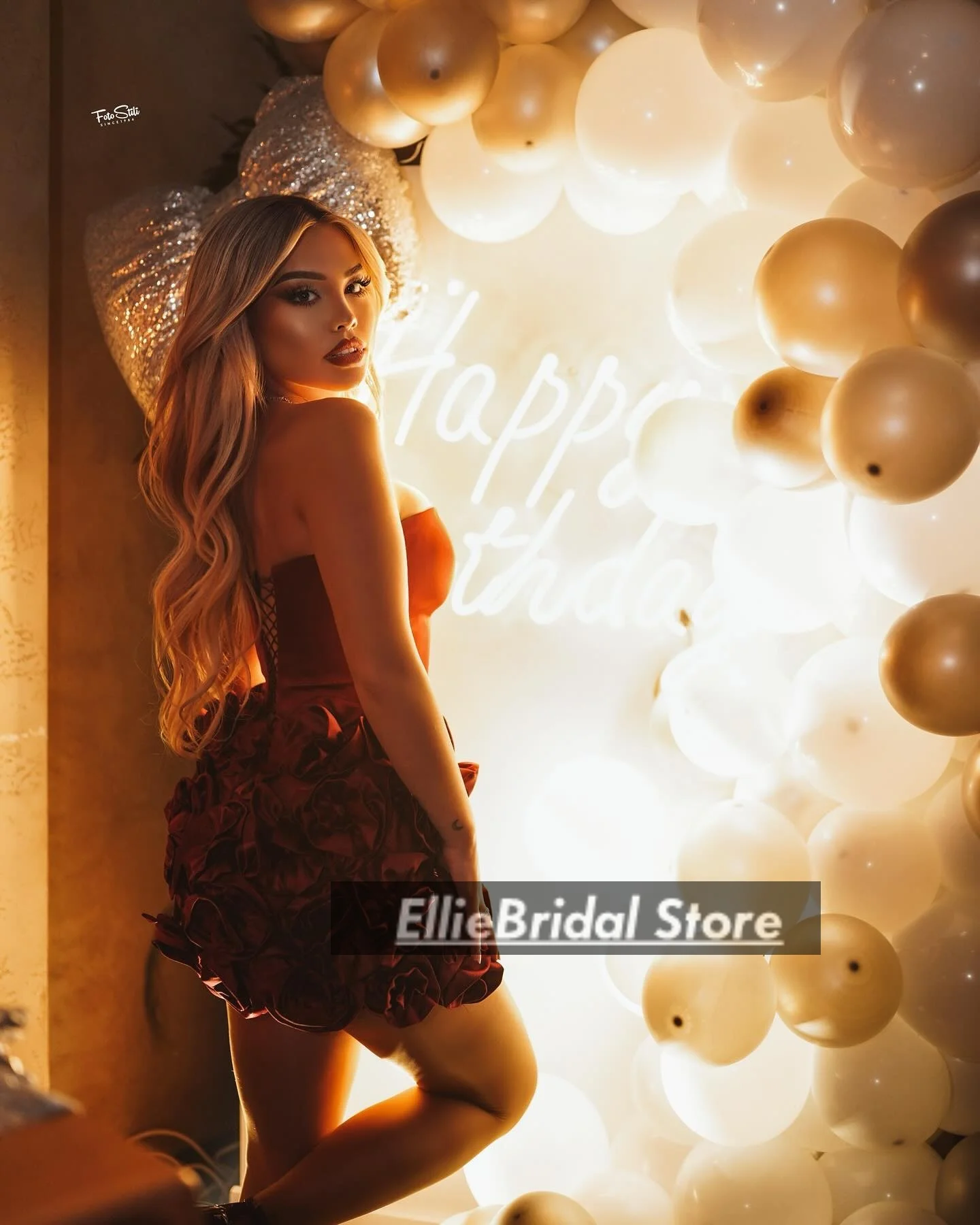 Abito da compleanno sexy bordeaux 2025 con volant a cuore floreale corto abiti da ballo abito da festa con scollo a cuore abito da cocktail personalizzato