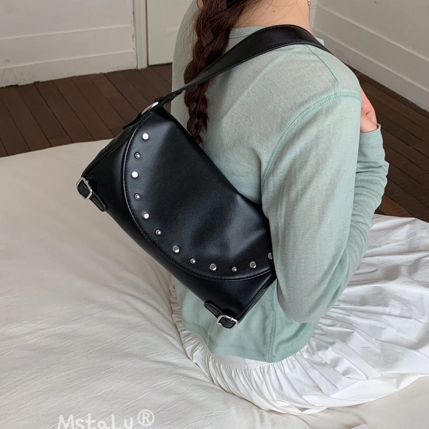 

Женские сумки Y2K с заклепками, вместительные, из мягкой кожи, для повседневного использования, модные, универсальные, через плечо