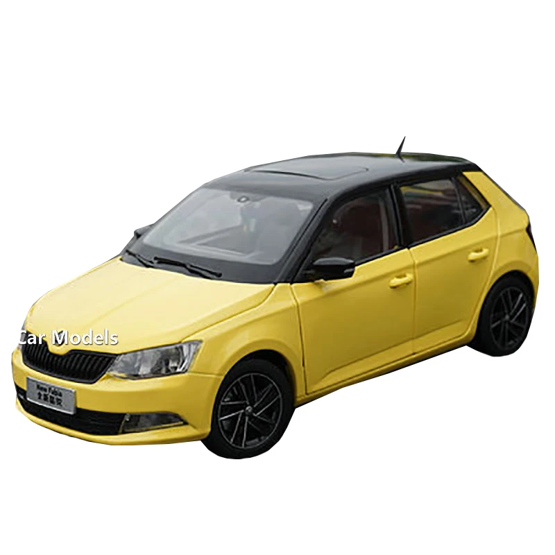 1: 18 Skoda\'s brand new sharp NEW Fabia sharp alloy car model+small gift