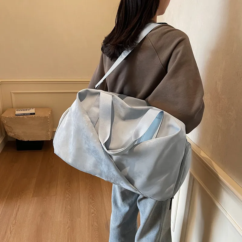 new-2026-women's-large-capacity-sport-bag-handheld-short-trip-travel-bag-lightweight-portable-durable-pu-soft-surface