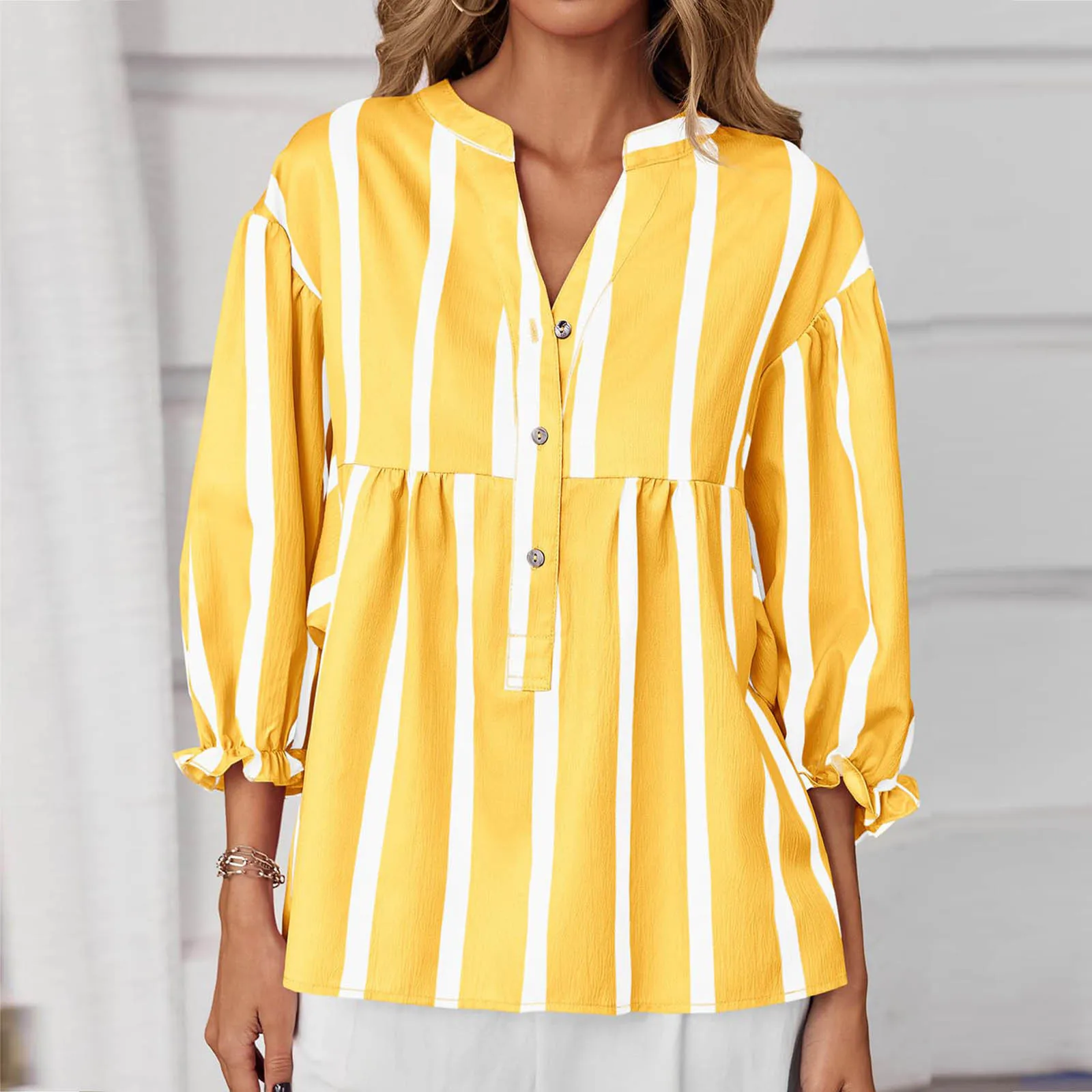 قميص مطبوع مخطط فضفاض، أزرار على شكل حرف V، أكمام سبعة أرباع مقسمة   قميص ربيع الخريف التنقل الملابس النسائية #1