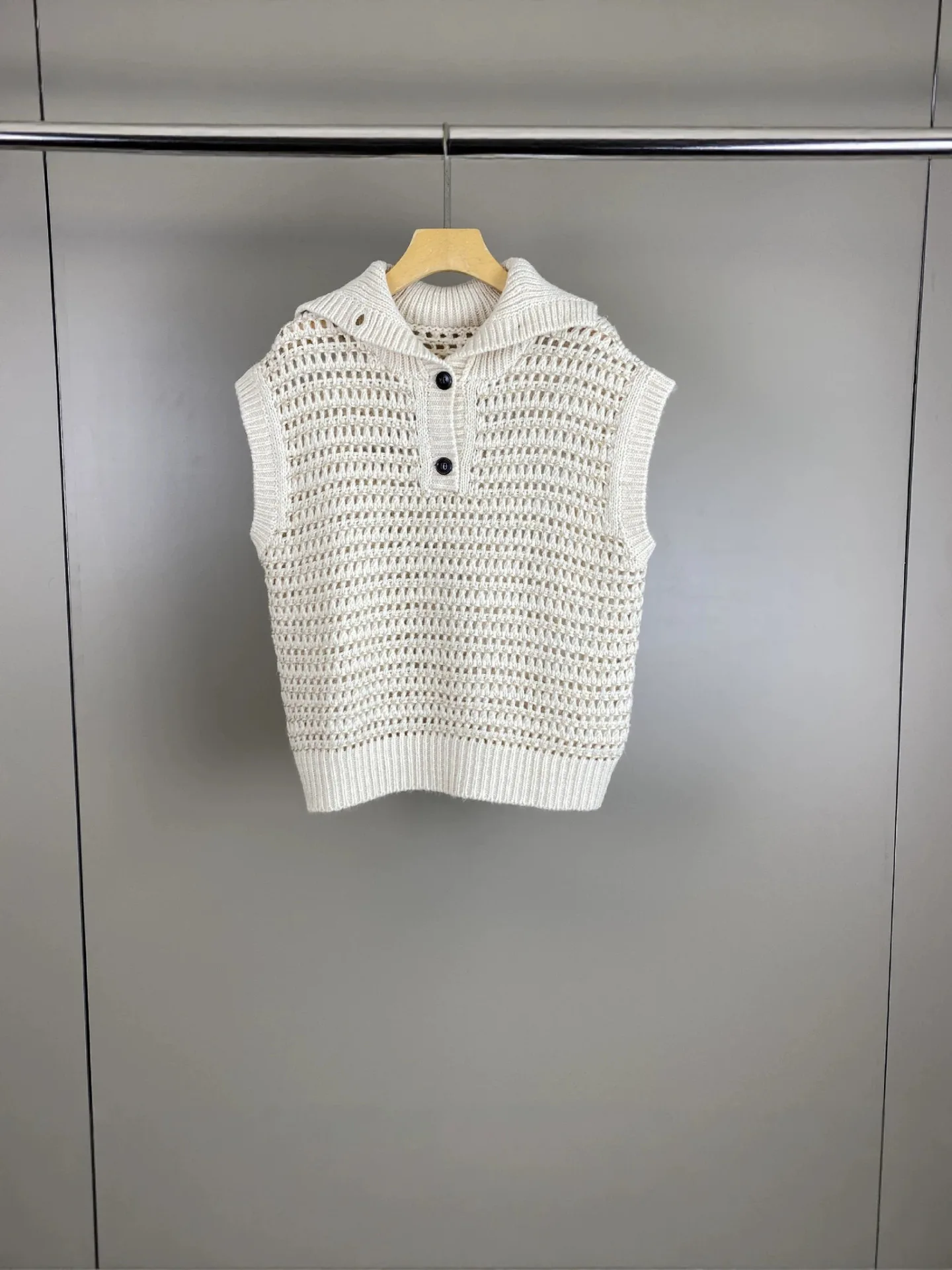 2026 Fall/Winter Women's Sleeveless High-Neck Wool Knit Vest