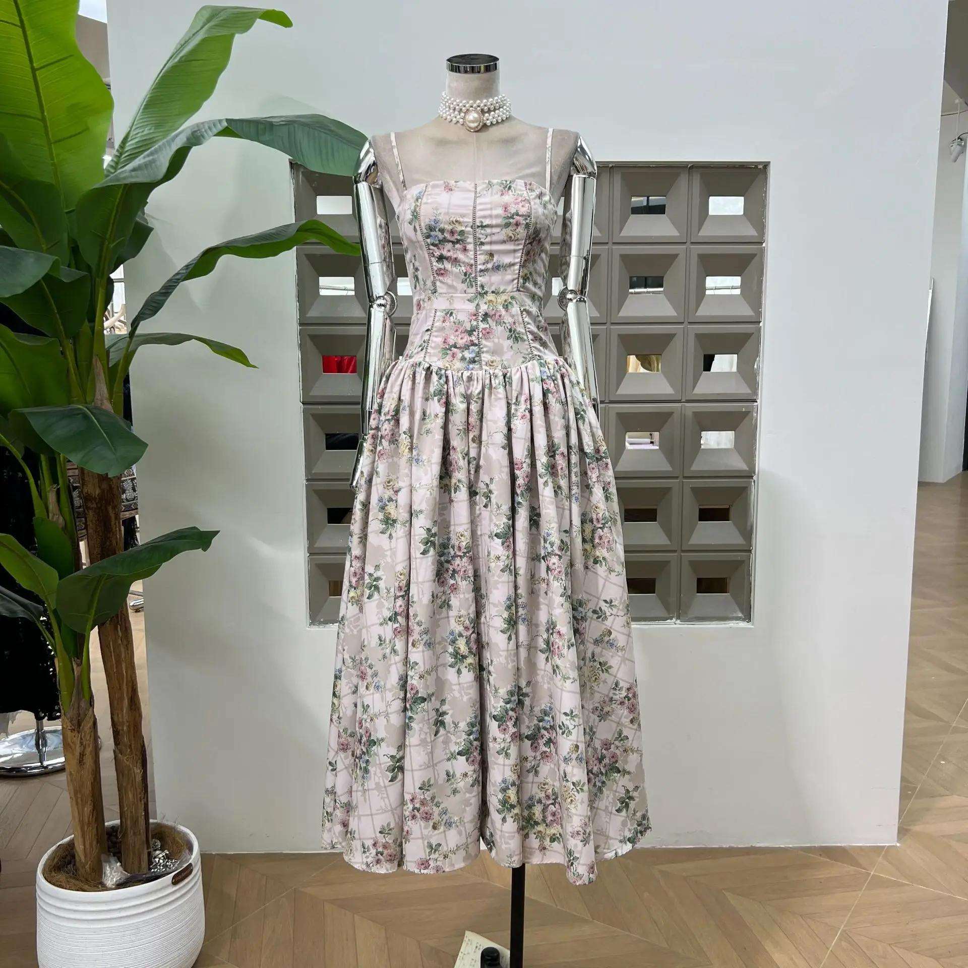 

Spaghetti Strap Pleated Big Swing Dress Summer Casual Holidy Style High Waist Retro Printed Maxi Dresses Luxury 2025 New gown