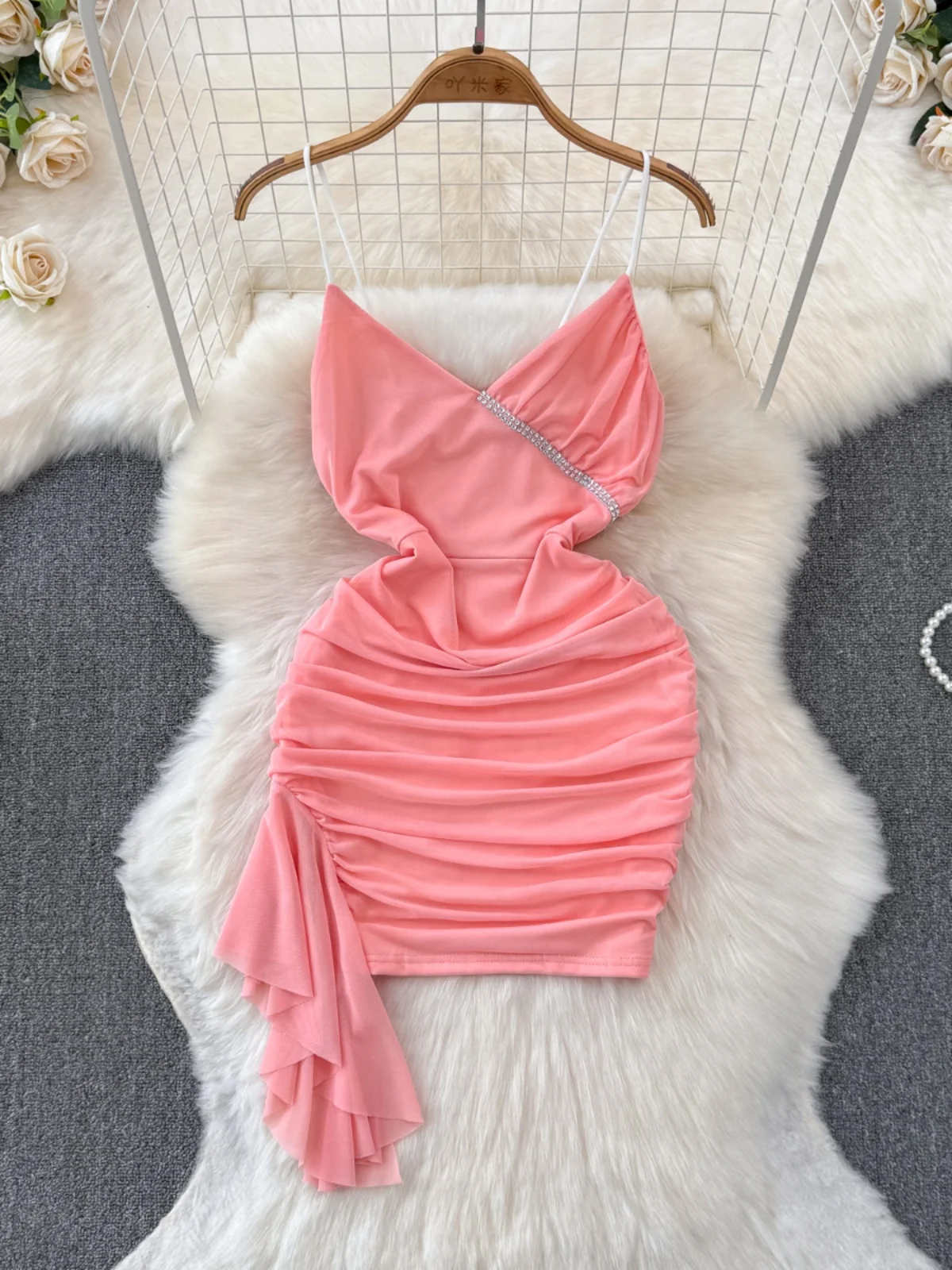 Foamlina Sexy Spaghetti Strap Rhinestone Decoration V Neck Sleeveless Backless Slim Mesh Pleated Ruffles Mini Bodycon Club Dress