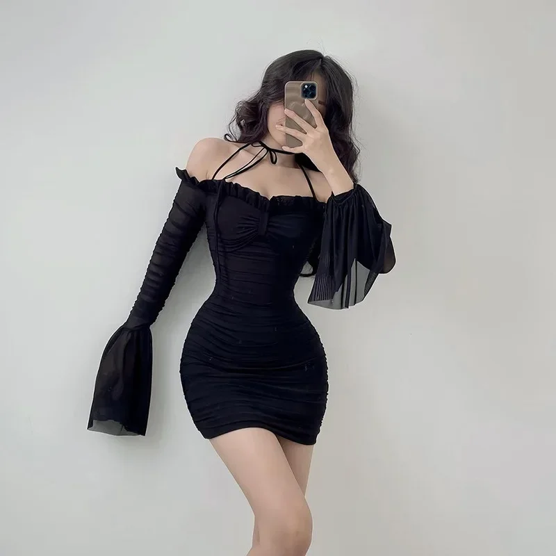 

2024 New Women's Fashion Hip Dress Women's Solid Color Sexy Spicy Girl Flare Sleeves One Shoulder Slim Fit Wrap Hip Dress HMS36