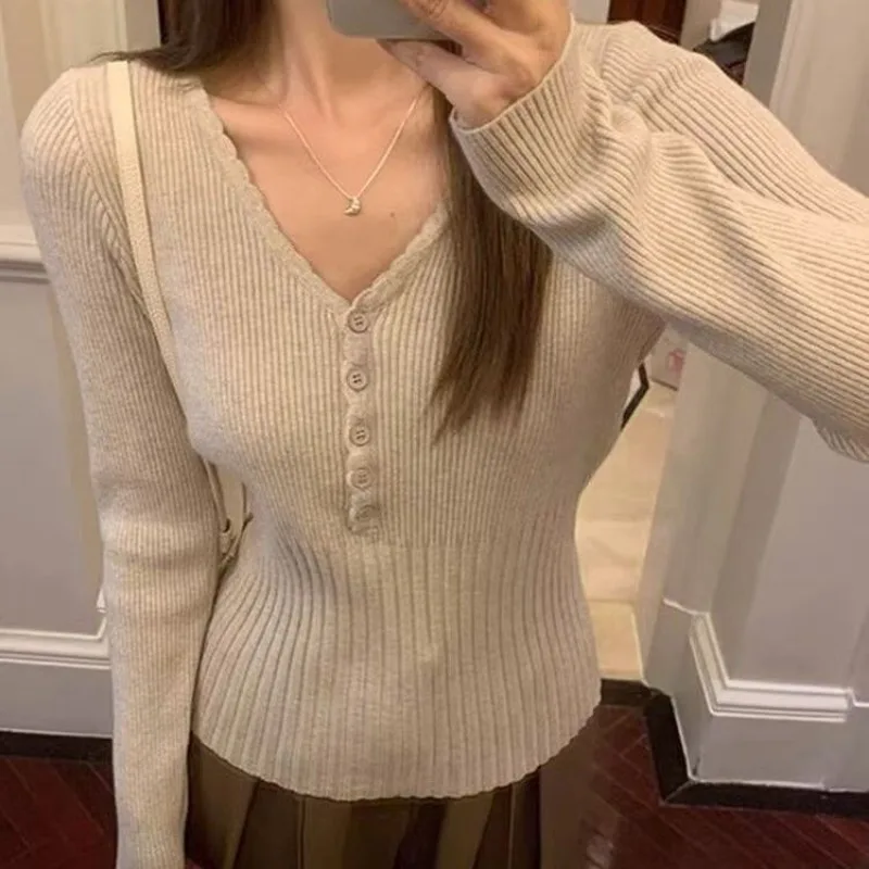 White V-neck Long-sleeved Knitted Women's Autumn Winter Petite Short Slim-fitting Sweater Early Autumn Chic Top