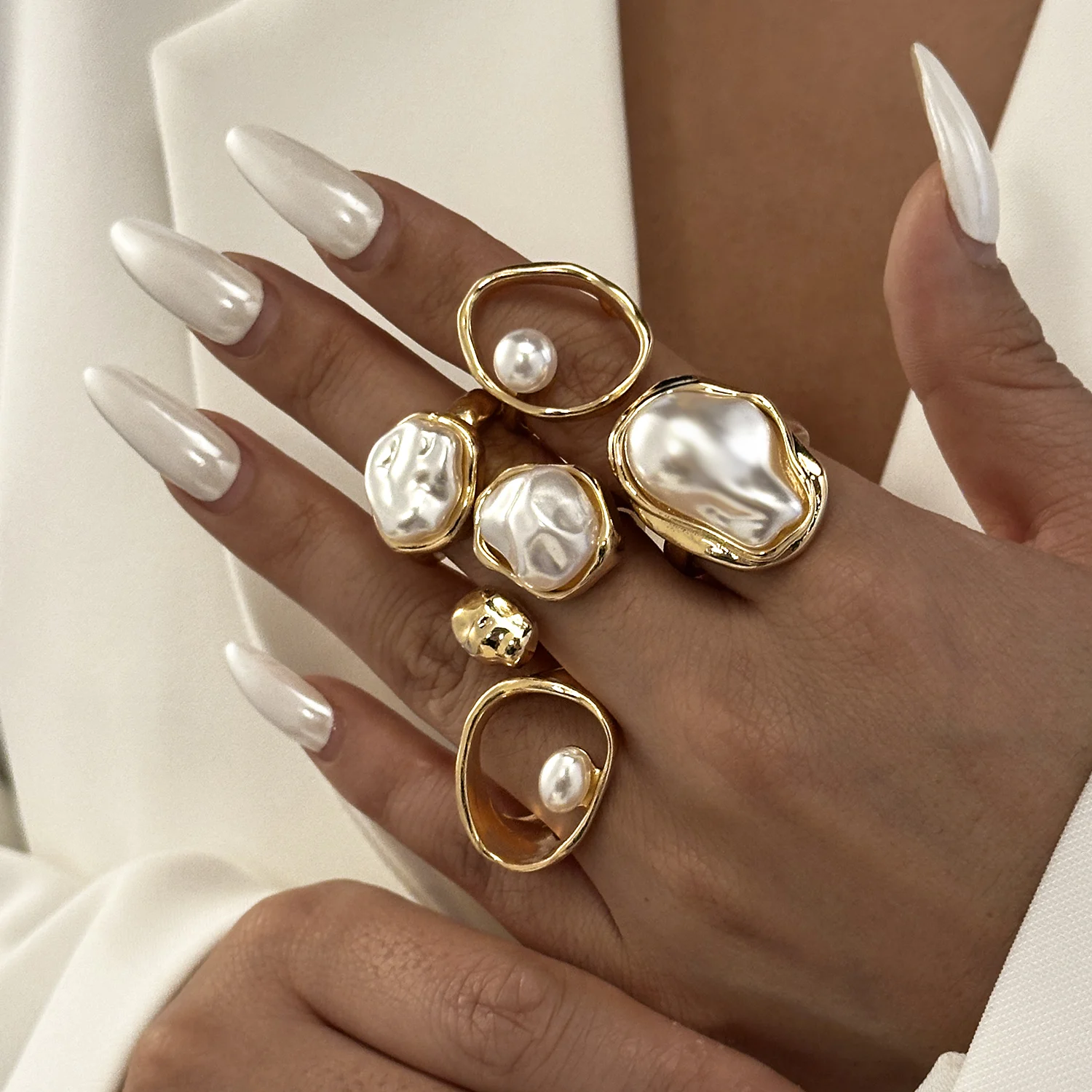 Retro Flower Rhinestone Portrait Ring Set for Women Detailed Imitation Pearl Stackable Rings Party Jewelry Accessories