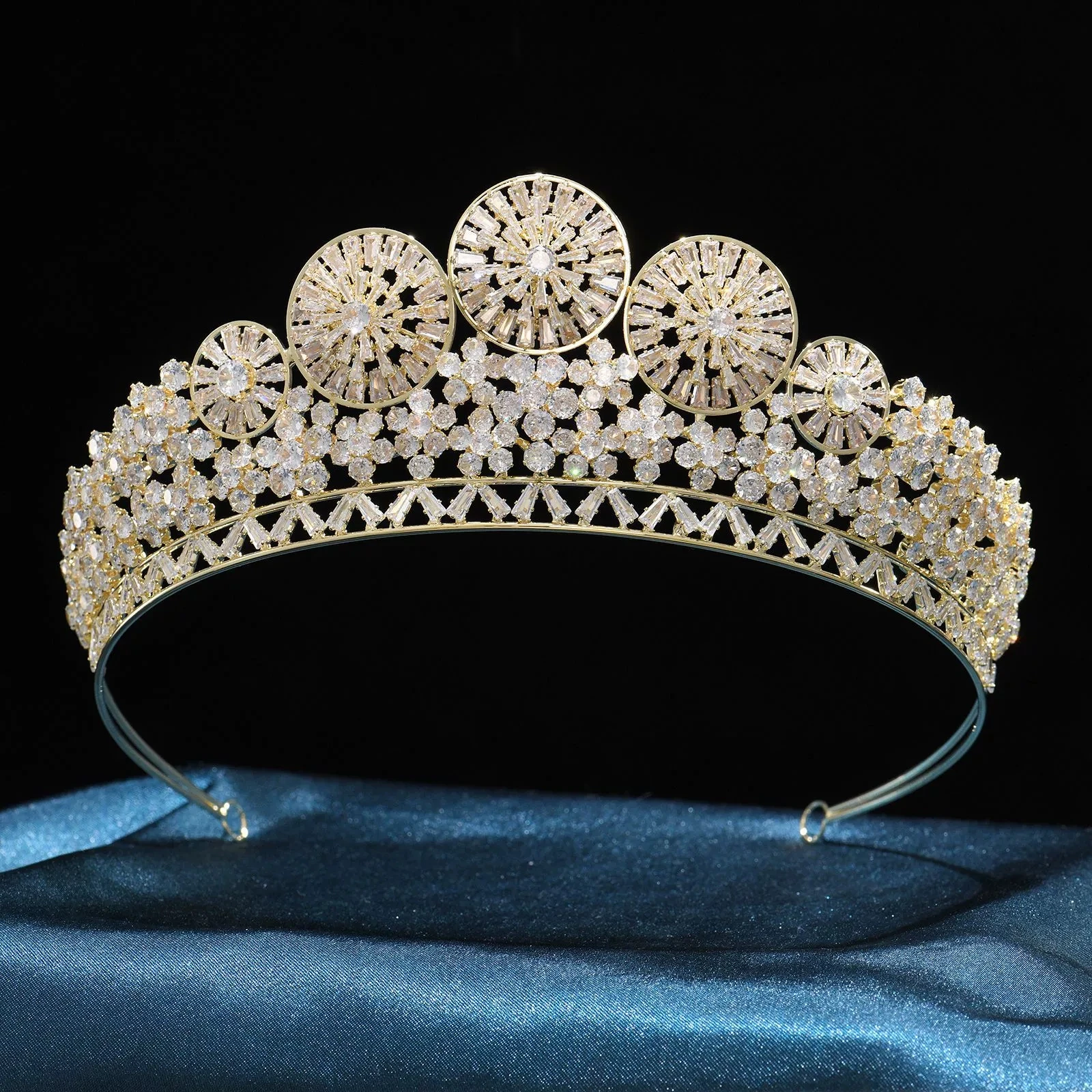 Geometric Flower Cubic Hair Crown Bridal Hair Accessory for Photography Versatile Niche Design Wedding Headpiece