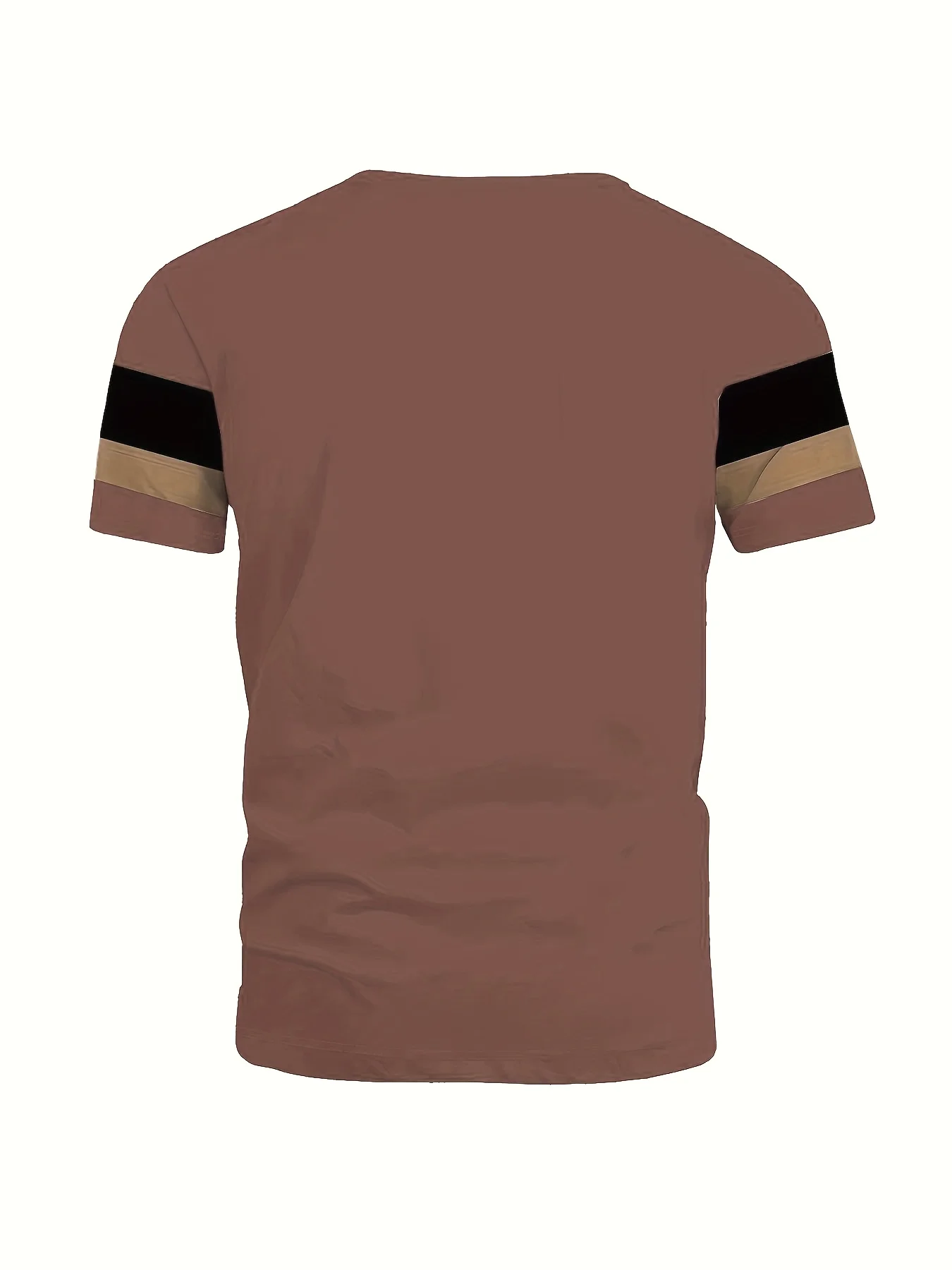 المجموعة الرجالية الجديدة لصيف 2025 تتميز بطبعات مخططة ثلاثية الأبعاد وهي ملابس رياضية خارجية غير رسمية وعصرية