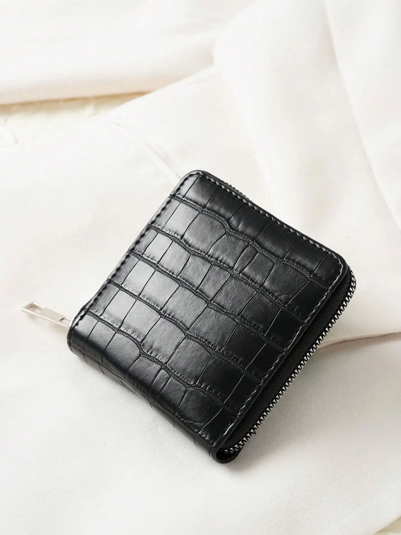 Crocodile Embossed Small Wallet Solid Black Minimalist