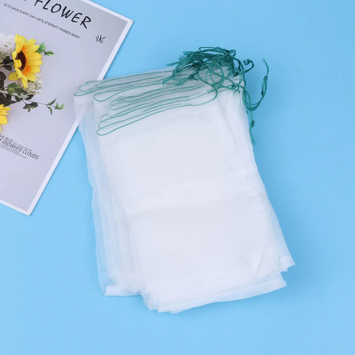 

25pcs Fruit Net Garden Plant Protection Mesh Reusable Breathable Pest Ropeagricultural Rice Soaking Garden Net Bag
