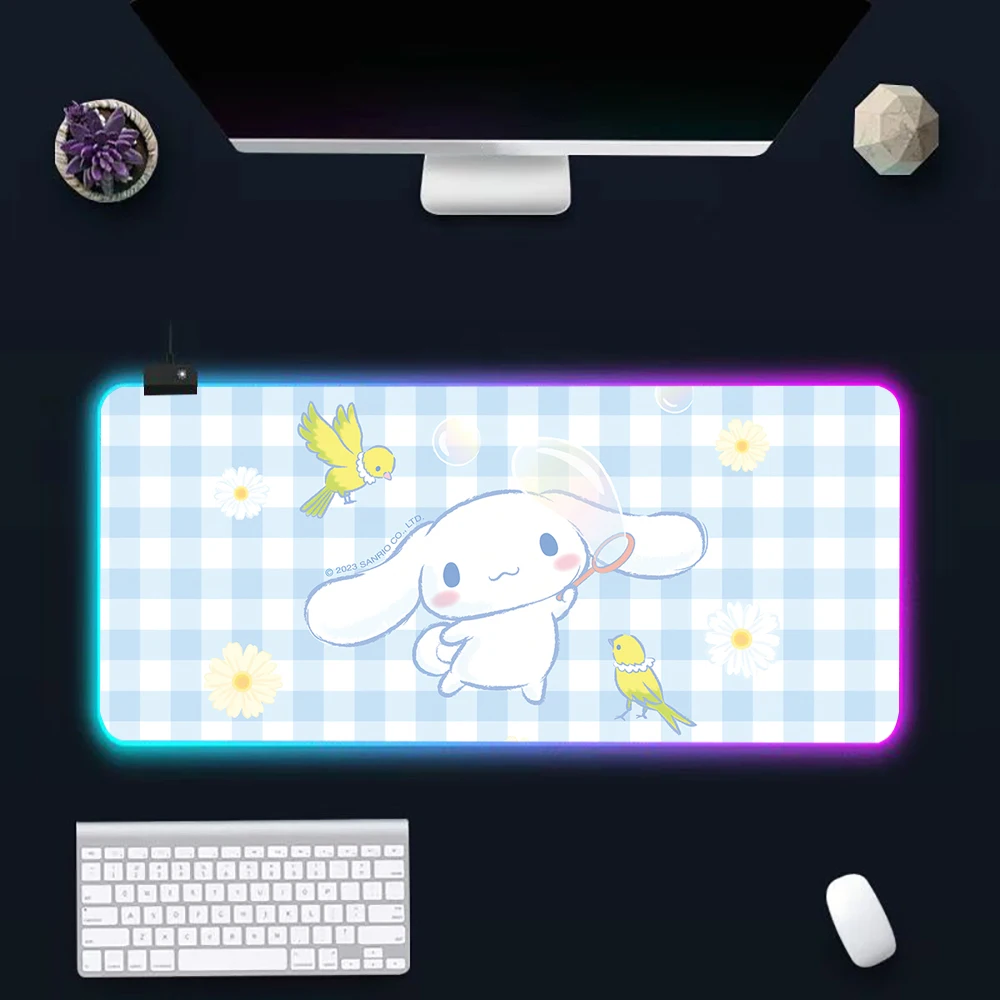 Tapis de souris Sanrios Cinnamoroll RGB PC Gamer, tapis de clavier, sous-souris LED, tapis lumineux, caoutchouc, ordinateur de jeu