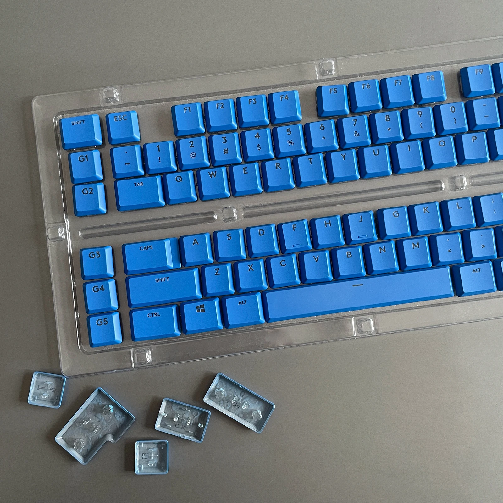 

Синие кейкапы с подсветкой, полноразмерные, 109 клавиш, для замены на механические клавиатуры Logitech G913, G915, G813, G815 2-го поколения, US/EU, G915TKL