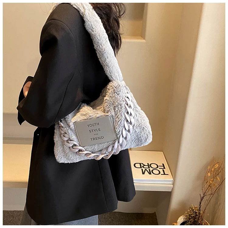 Trendy Faux Fur Shoulder Crossbody Bags Women Tote Handbags and Purses New Plush Ladies Messenger Bags High Quality