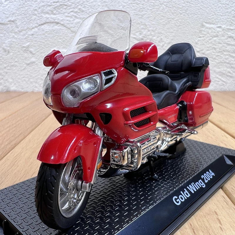 Aleación fundida a presión para adulto, modelo de motocicleta de alta resistencia, 1:24, ala dorada 2004, Colección clásica, exhibición estática,