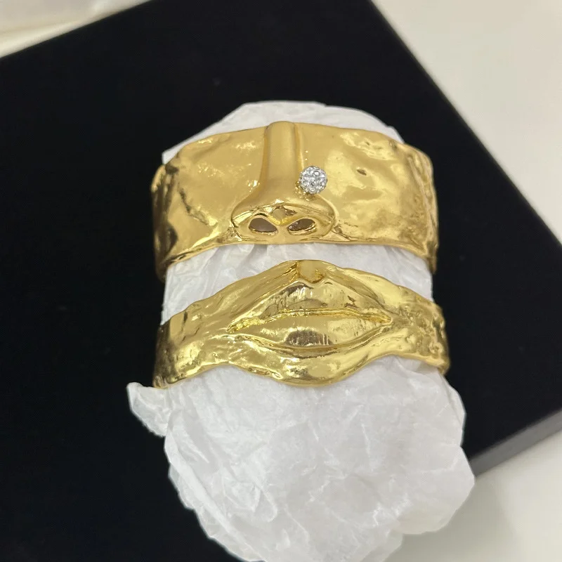 

Exaggerated Alloy Plated Facial Features Series Bangle Bracelet For Women Fashion Jewelry Gorgeous Hand Simple Bracelet