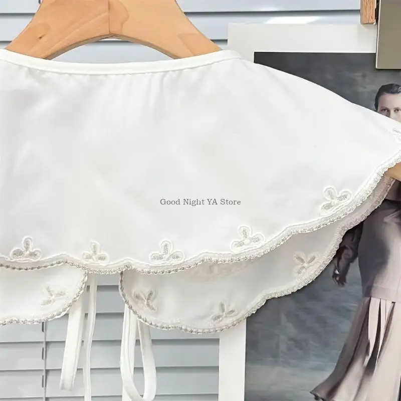 Компания с цветочной шипа